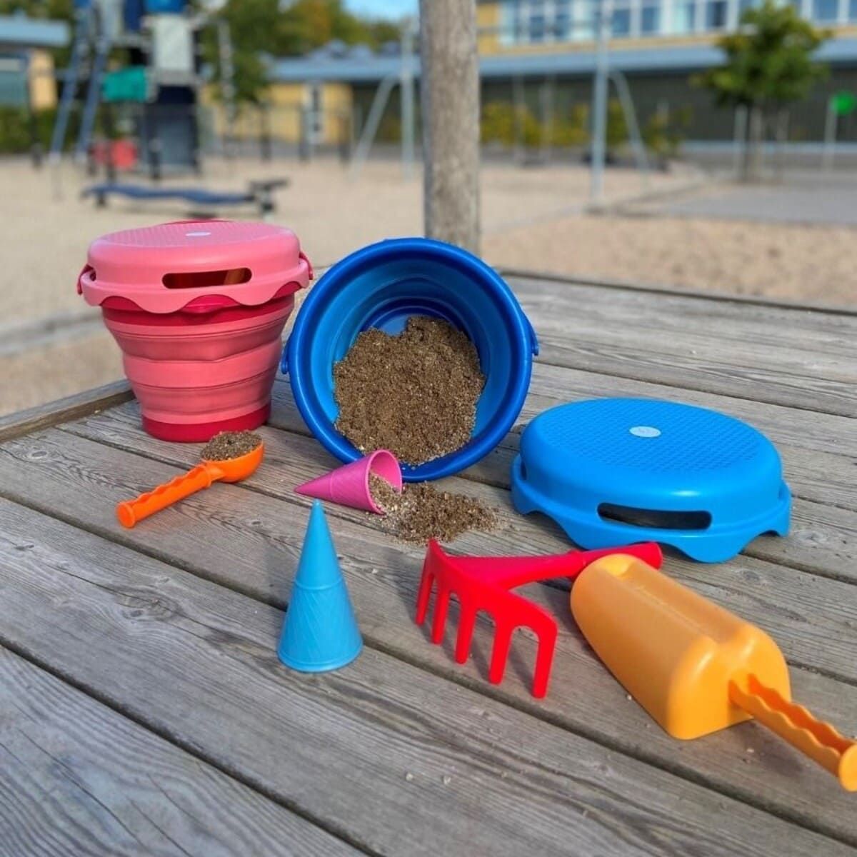 Set 7v1 za igro v pesku in na plaži